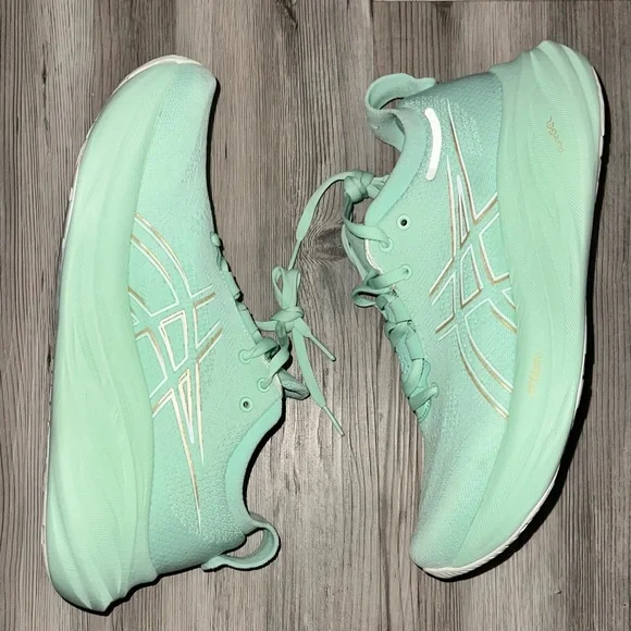 Asics Gel-Nimbus 26 Women's Size 9 Running Shoes Mint Green - Picture 2 of 7